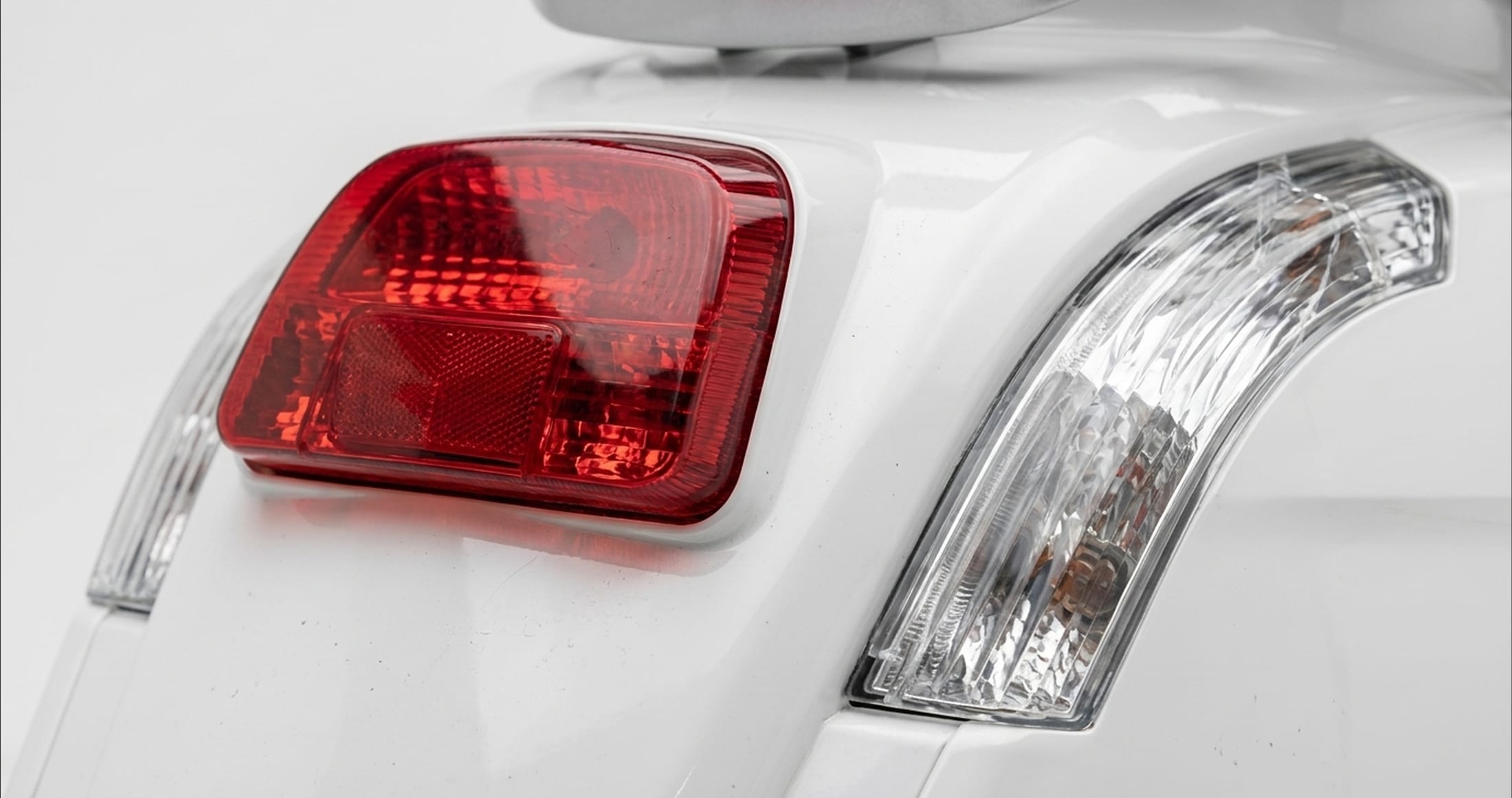LED tail light and indicator on the Mercury DLX GOLD electric scooter
