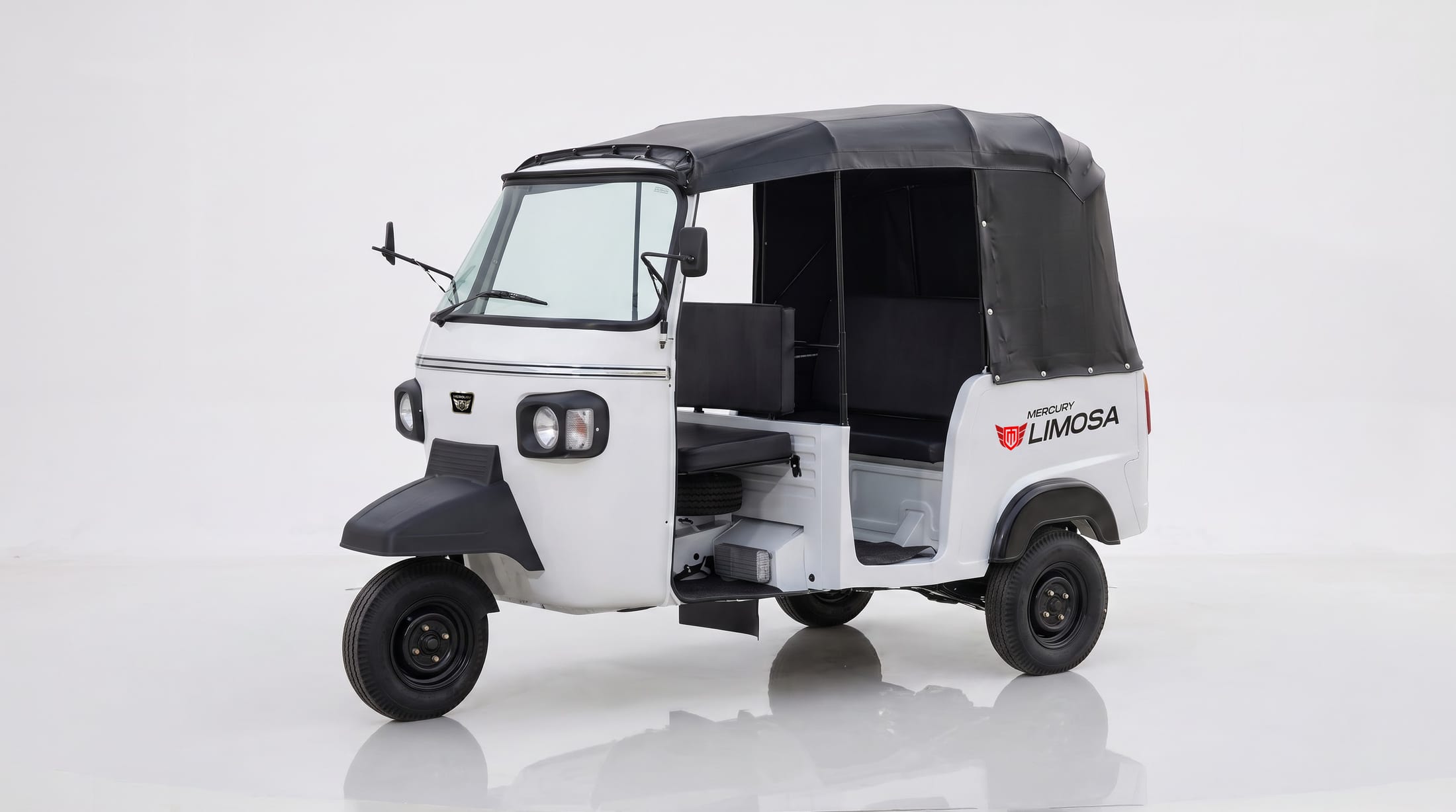Front three-quarter view of the Mercury Limosa electric passenger auto