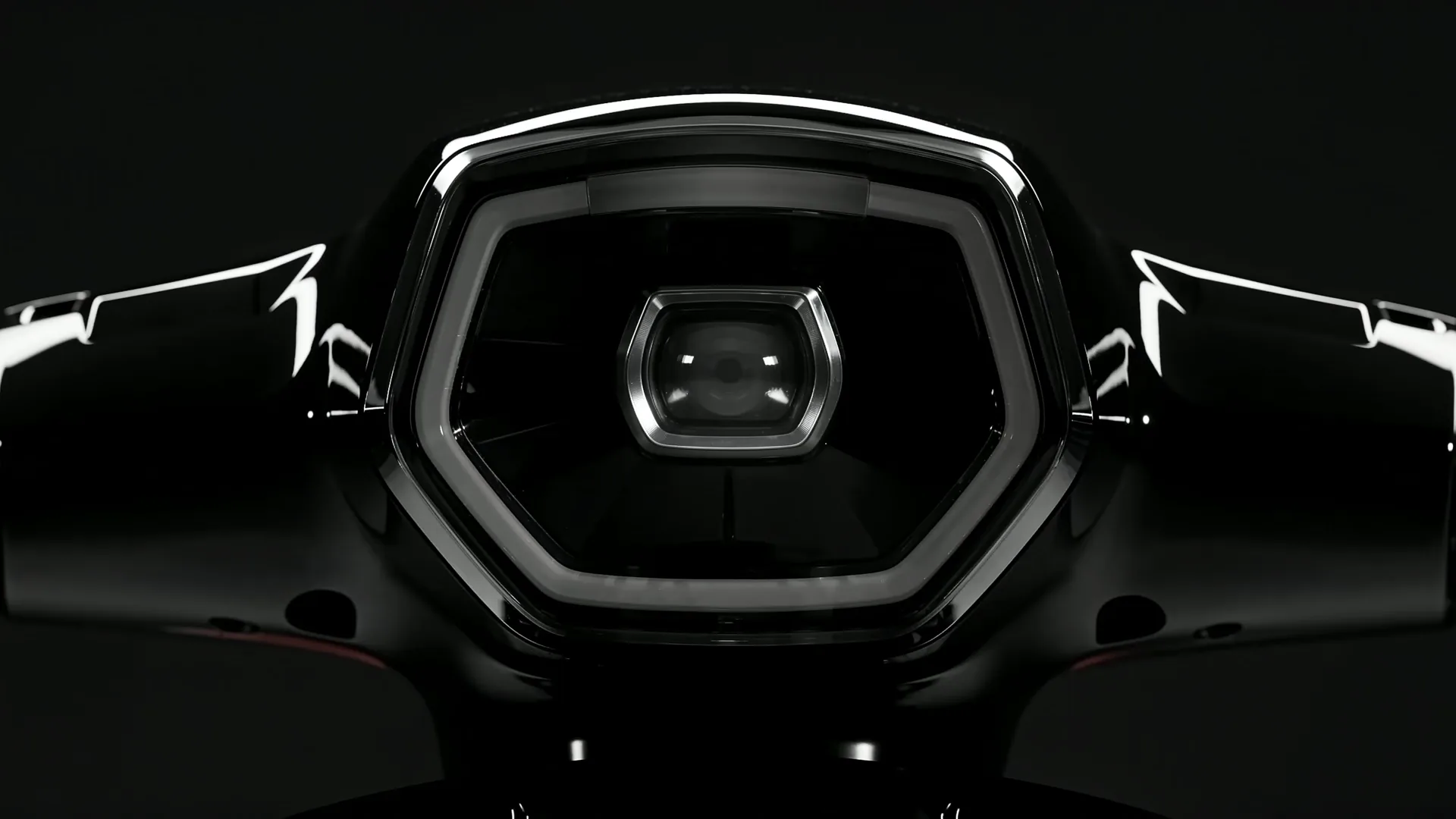 Mercury DLX Gold electric scooter — headlamp, instrument cluster, seat detail and a sunset road test.